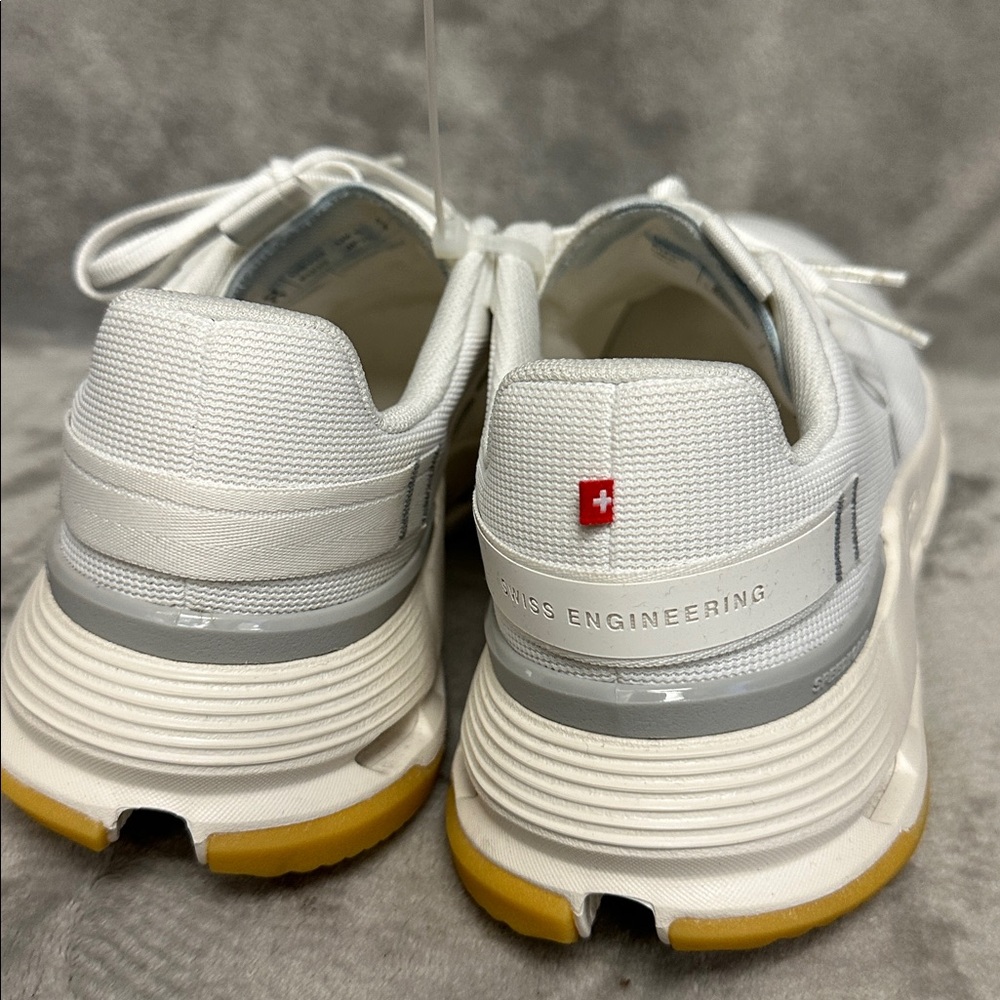 ON White Cloudnova 2 Sneakers Size 8 - Picture 5 of 9